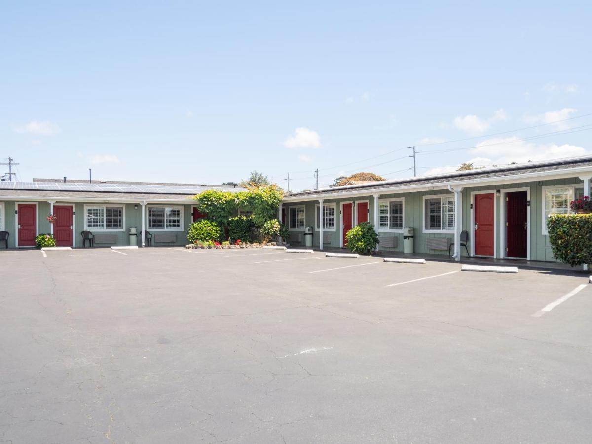 Discovery Inn Monterey Bay Seaside Εξωτερικό φωτογραφία